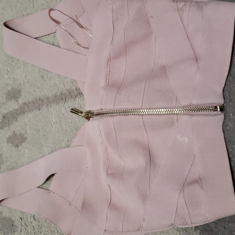Guess - Picture 8 of 12